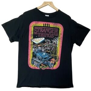 Stranger Things T Shirt Men Sz L Black Retro Graphic Print Arcade Camaro Atari